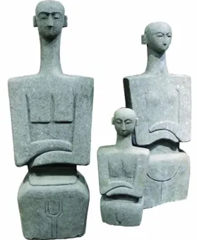 Abstrakter Mann, Basanit, handgefertigt, 175cm Höhe 