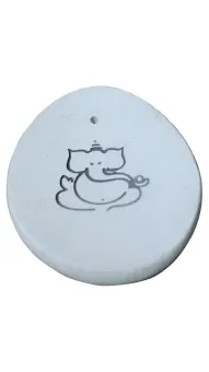 SALE – Weißer Stein mit Ganesha-Kalligrafie 