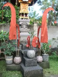 Bali-Fahne, kupfer, mit Bambusstab, 120 cm