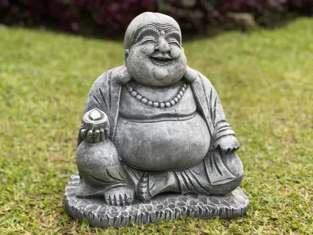 Quan - Seated Chinese Buddha, 33cm H | cast stone 
