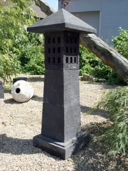 Jap. Steinlaterne, Lavastein, mehrteilig, 110 cm 