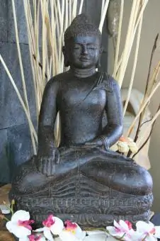 Sitzender Buddha "Erdberührung", indisch, in verschiedenen Größen, 45 cm, Vollguss