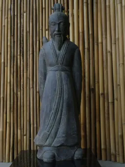 Stehender Samurai mit Schwert, 125 cm hoch 