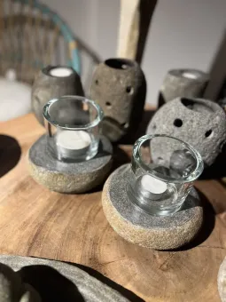 Windlicht aus Flussstein mit Glas – 8 cm Ø 