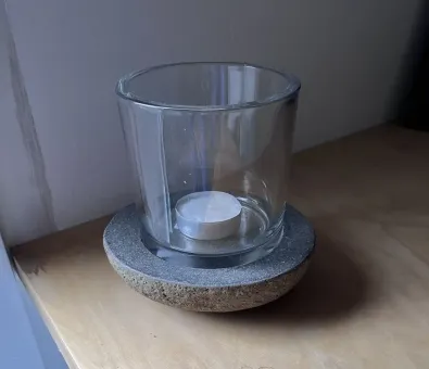 Windlicht aus Flussstein mit Glas – 12,5 cm Ø 